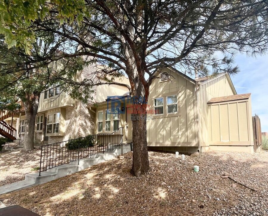 Photo - 6825 Overland Dr-