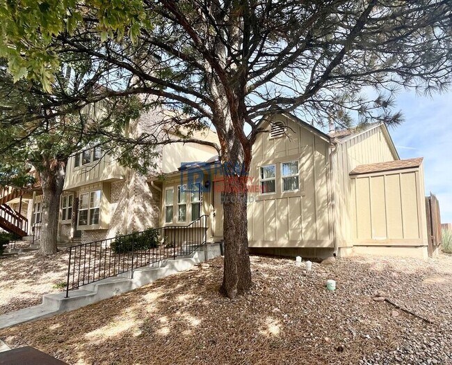 Foto del edificio - 6825 Overland Dr