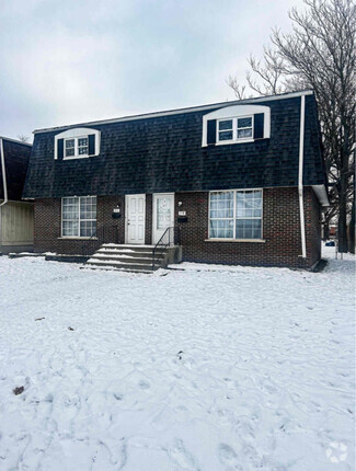 Building Photo - 516 S Rosewood Ave