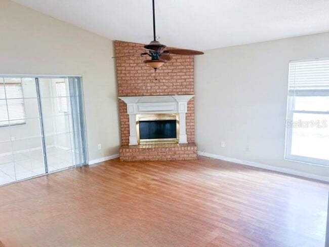 Building Photo - 1066 Las Cruces Dr