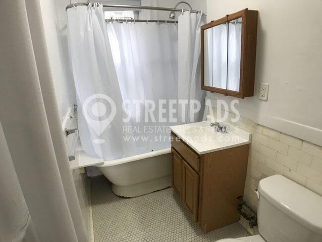 Building Photo - 1 bedroom in Boston MA 02215