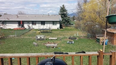 Building Photo - 303 Accola Dr