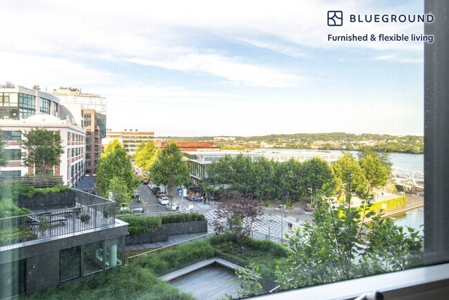 Foto del edificio - 3 Tingey Sq SE