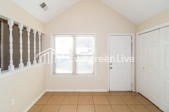 Foto del edificio - 4776 Stoney Hill Dr