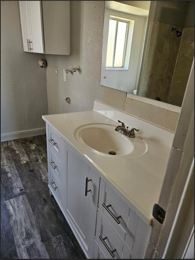 Foto del edificio - 50 S 200 W