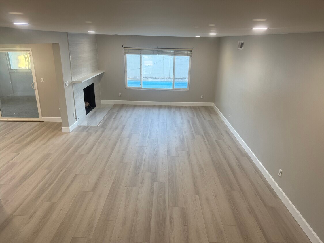 Foto principal - 13440 Moore St