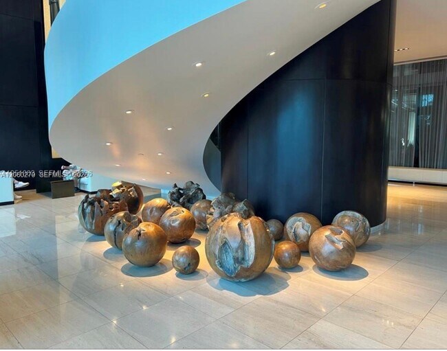 Building Photo - 900 Biscayne Blvd