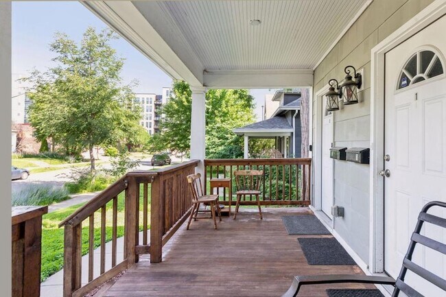 Foto del edificio - 3023 Dupont Ave S