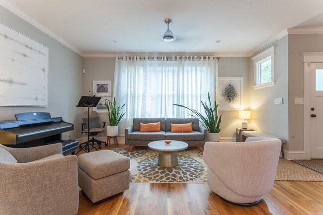 Building Photo - Priced Reduced! Gorgeous 3bd/2.5ba Two-Story Home Near Downtown Durham, Incredible Location!
