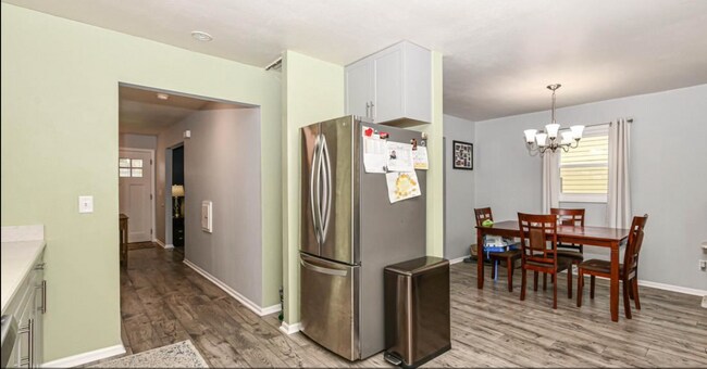 Kitchen/Dining Room - 200 N Moreland Blvd