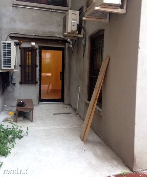 Building Photo - 564 W 183rd St