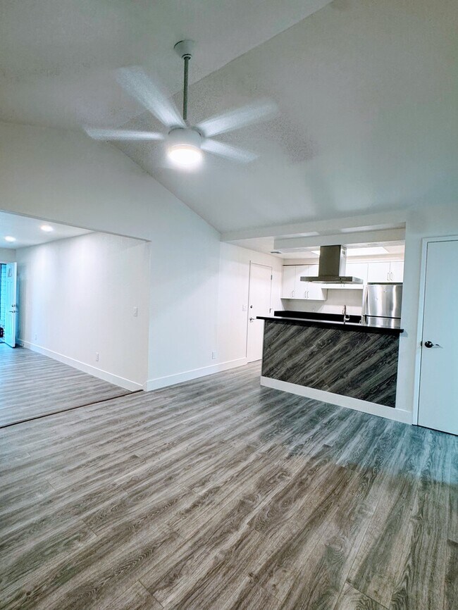 Foto del edificio - Remodeled 2 Bedroom in Sacramento