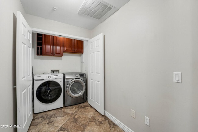 Building Photo - 5450 E Deer Valley Dr