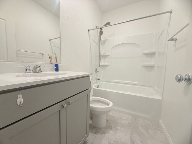 Building Photo - Wonderful upgraded two story single house