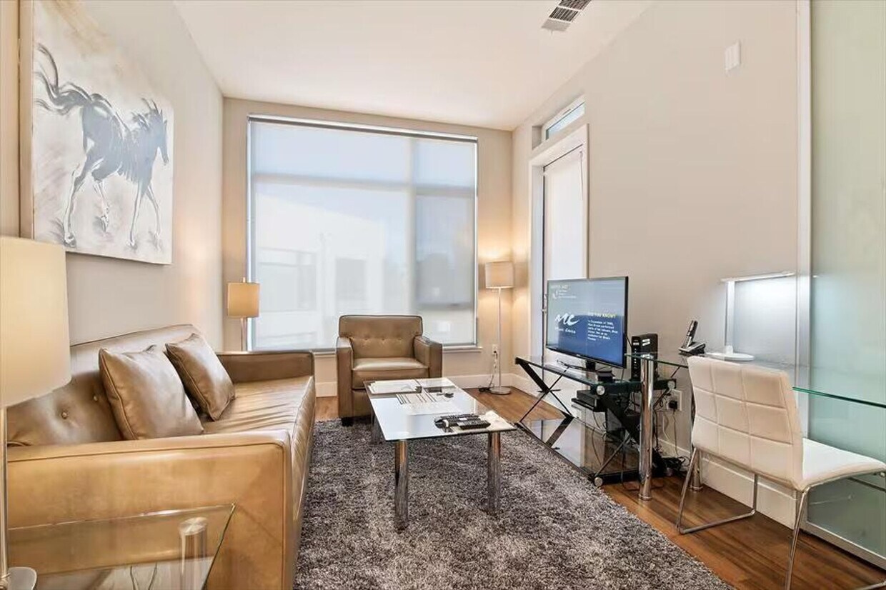 Foto principal - 1734 W El Camino Real