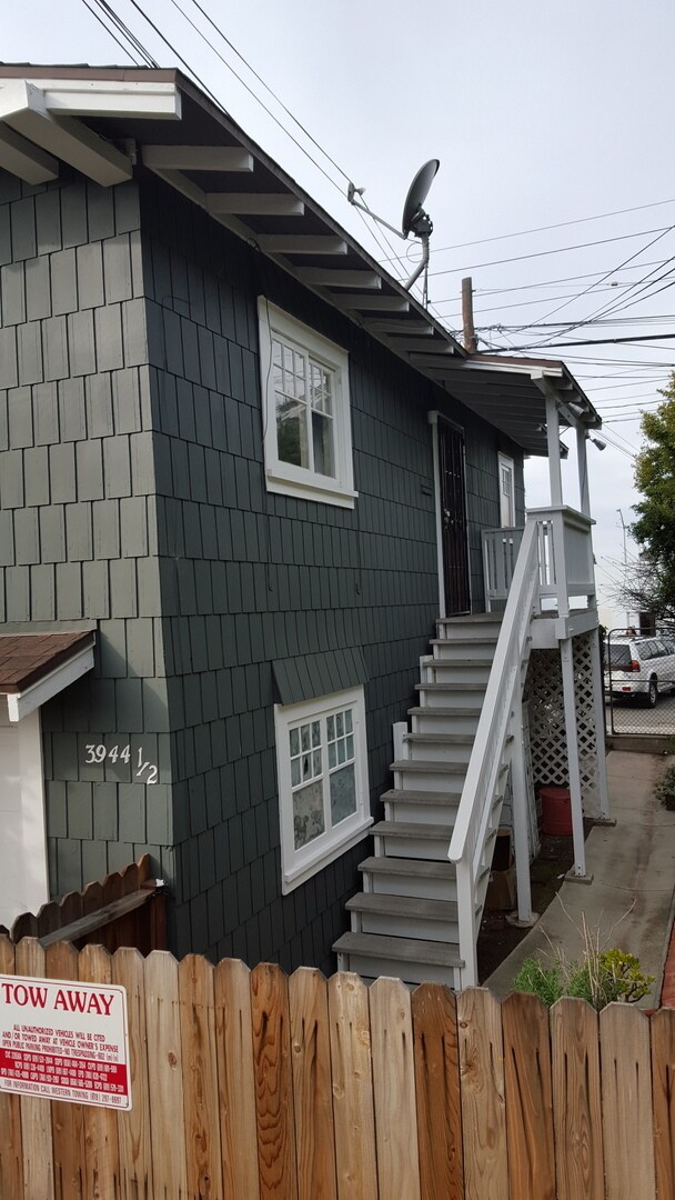 Foto del edificio - 3944-3944 1/2 3rd Ave.