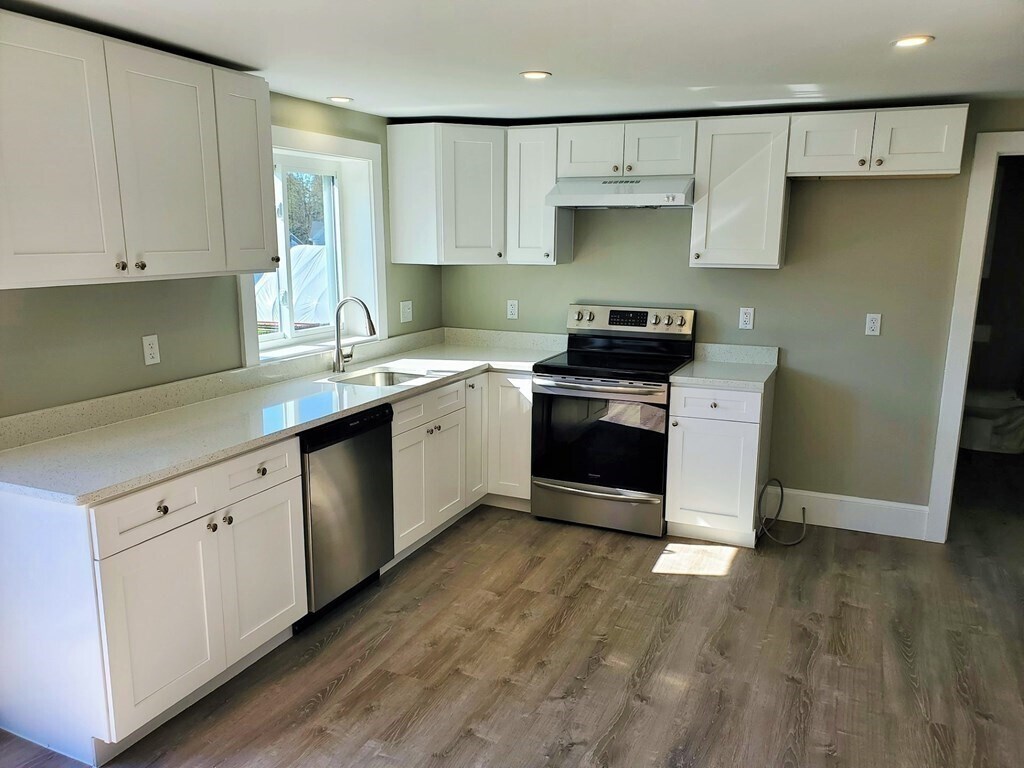 396 E Center St Unit 2, West Bridgewater, MA 02379 Room for Rent in