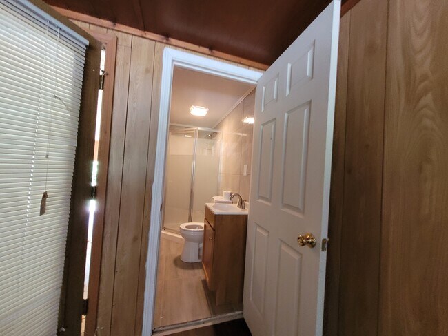 Building Photo - 2890 Arrowhead Dr