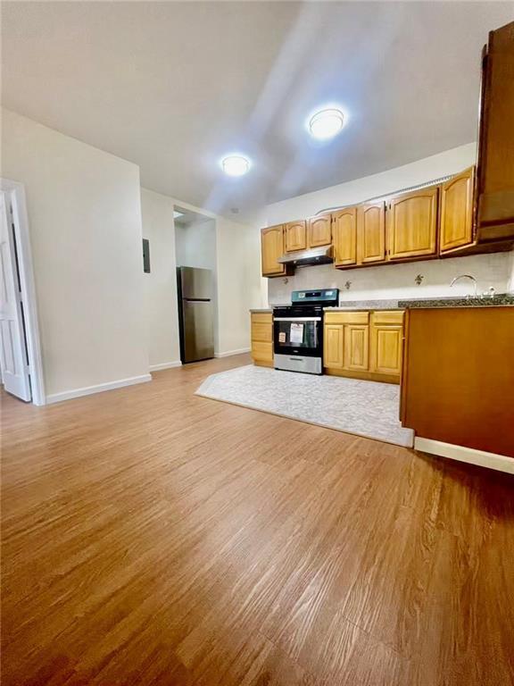 Foto del edificio - 1643 Bath Ave