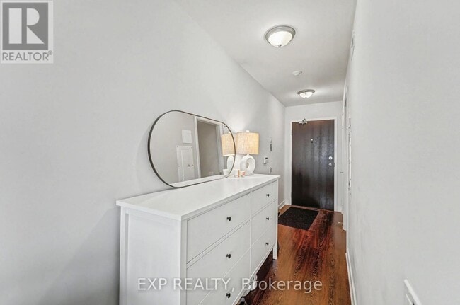 Building Photo - 78 Tecumseth St.