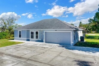 Building Photo - 905 Gascony Ct