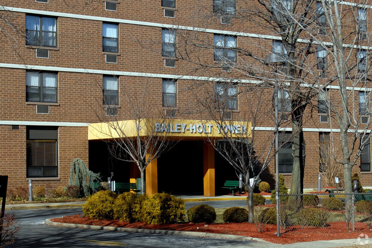 Building Photo - Bailey-Holt Tower