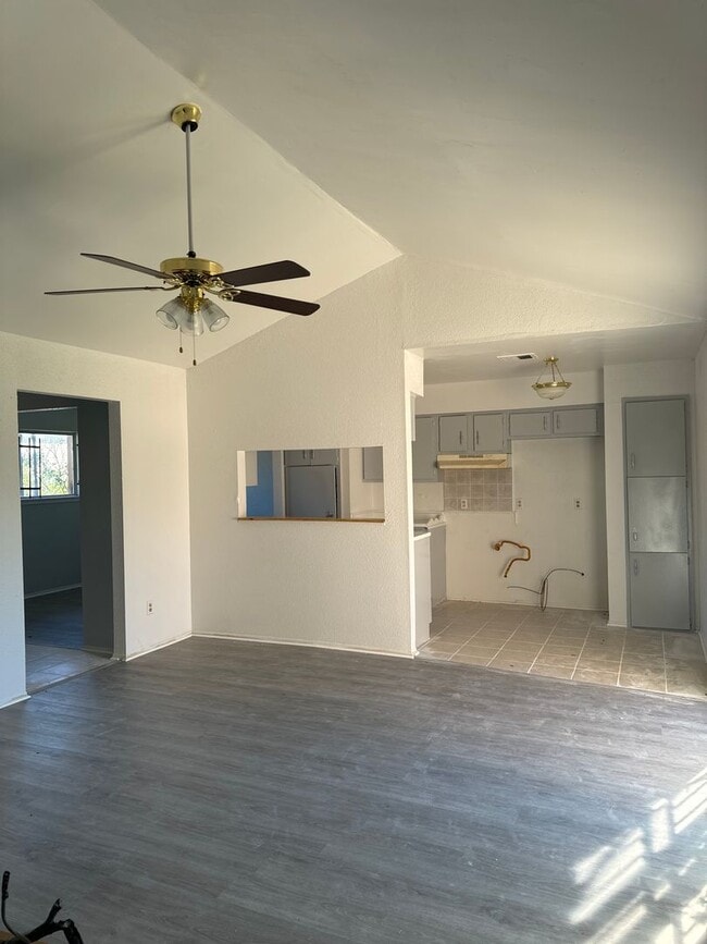 Building Photo - 12814 Greenshire Dr