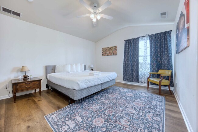 Foto del edificio - 765 Compass Trl