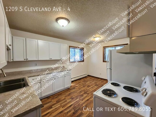 Foto del edificio - 1209 S Cleveland Ave