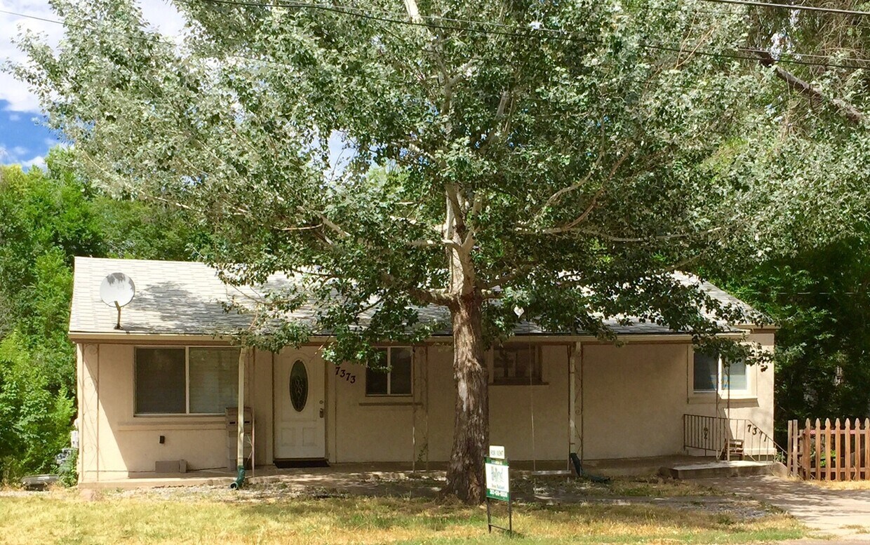 Primary Photo - 3 Bedroom Lakewood Duplex