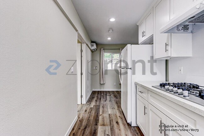 Foto del edificio - 2259 Goldcrest Cir