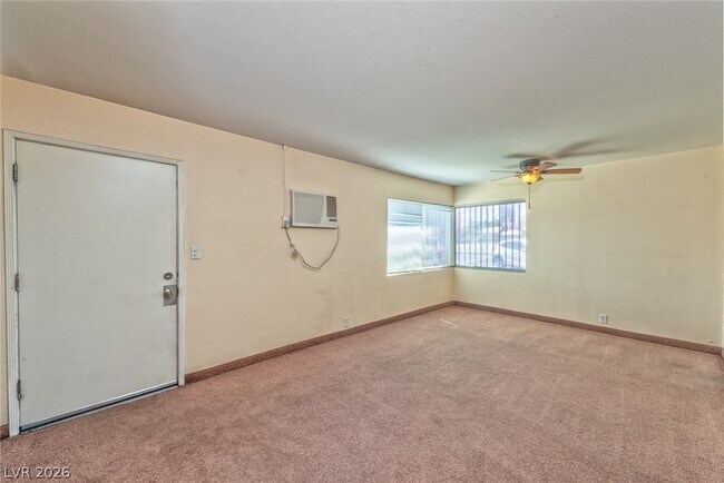 Foto del edificio - 220 N 10th St