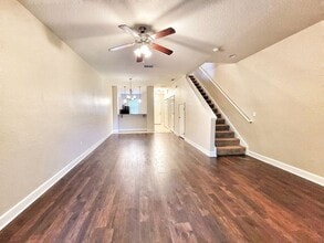 Building Photo - 2508 SW 35th Pl