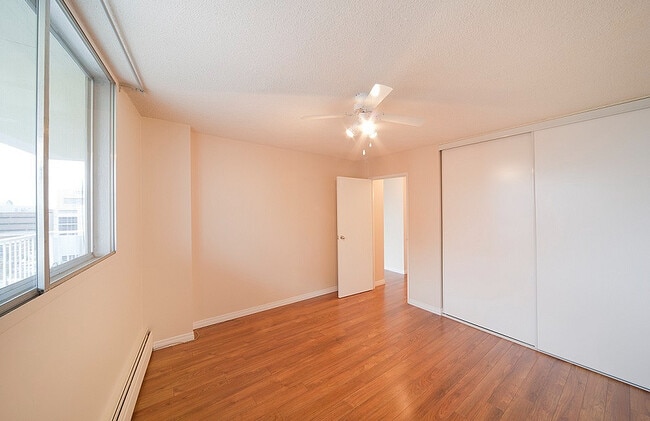 Building Photo - Sir John Franklin