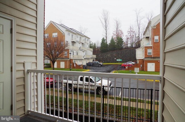 Foto del edificio - 9711 Handerson Pl