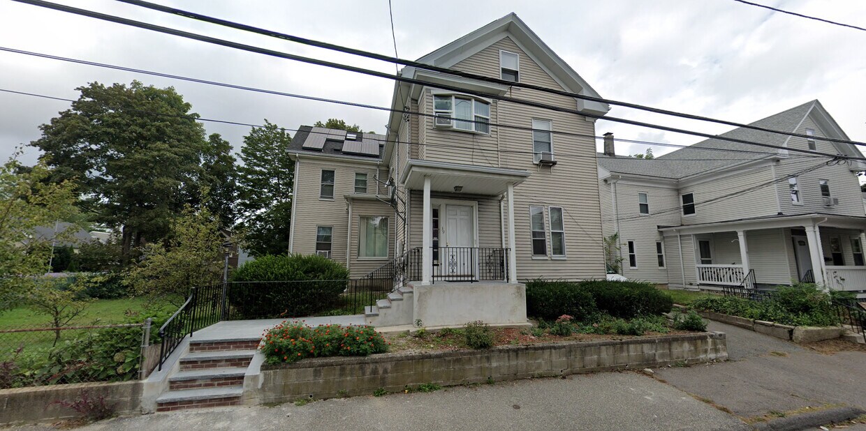 39 Adams St, Medford, MA 02155 Apartments in Medford, MA