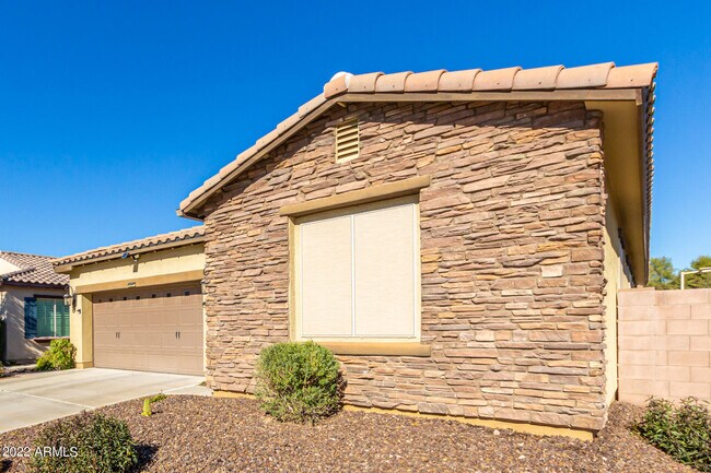 Building Photo - 4442 E Angela Dr