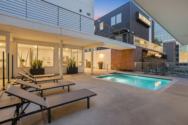 Foto del edificio - The Blvd Lofts