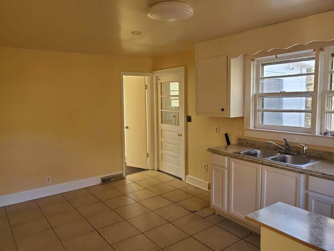 Foto del edificio - 2bd/1ba Near Downtown Greenville