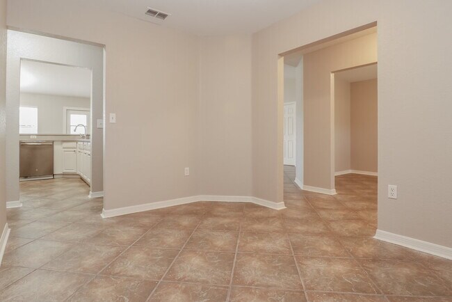 Foto del edificio - 14080 Barlington St