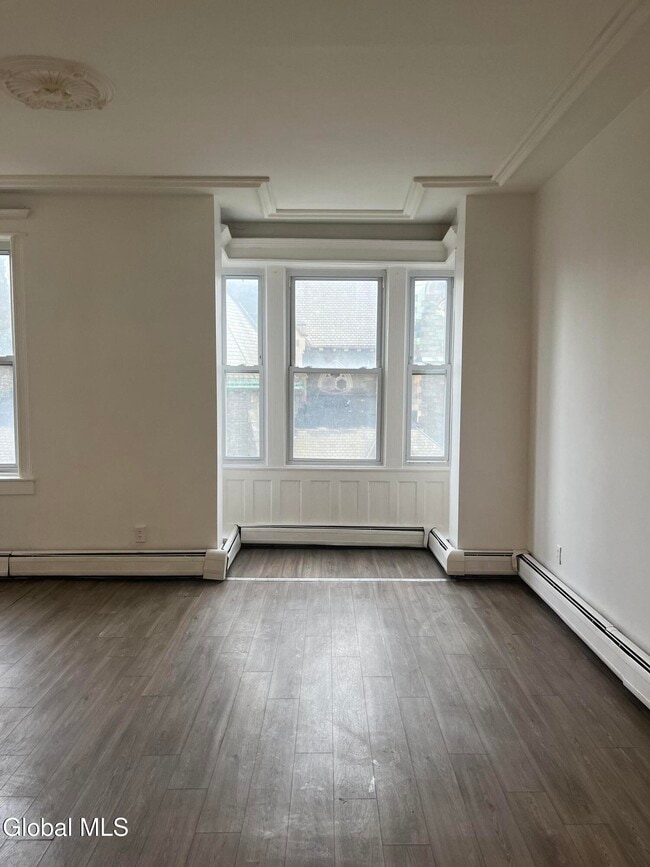 Building Photo - 9 St Joseph's Terrace