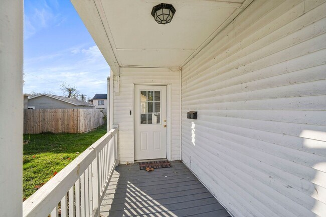 Foto del edificio - AVAILABLE IN DECEMBER