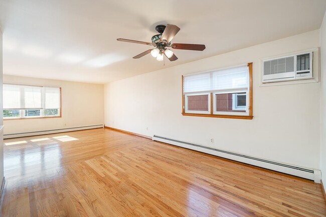 Foto del edificio - 281 Ave E