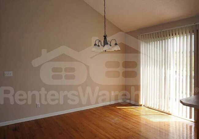 Foto del edificio - 4 Bedroom, 3 Bathroom in Raymore!!  Availa...