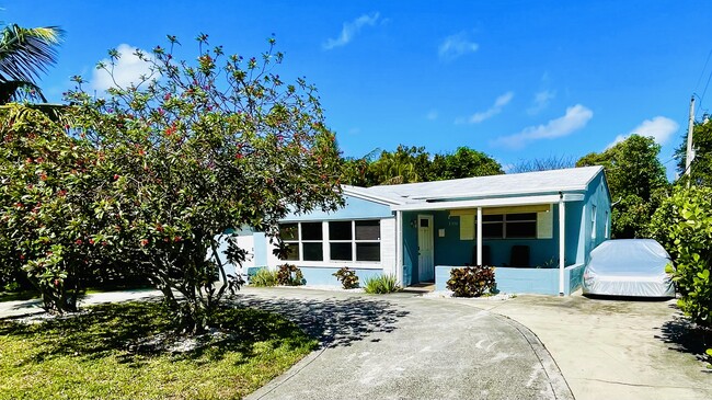 Building Photo - 1309 S 23rd Ave
