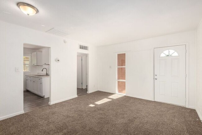 Foto del edificio - 1 Bed / 1 Bath