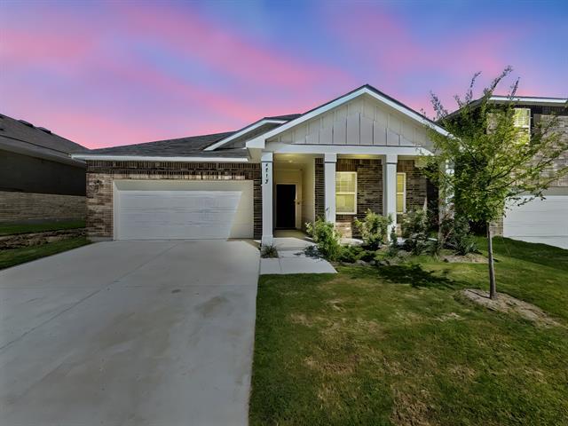 Foto del edificio - 4912 Mccoy Dr