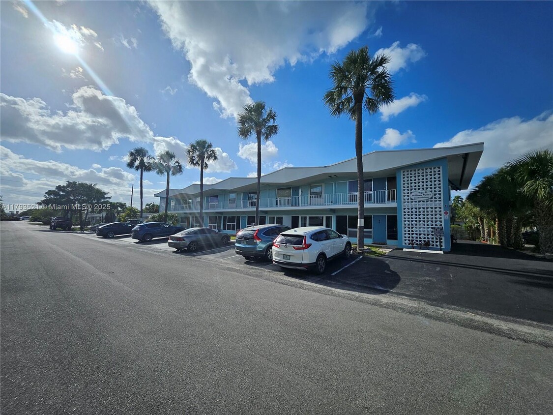 Foto principal - 733 NW 30th Ct