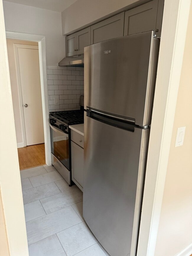 Foto del edificio - 3852 N Elston Ave