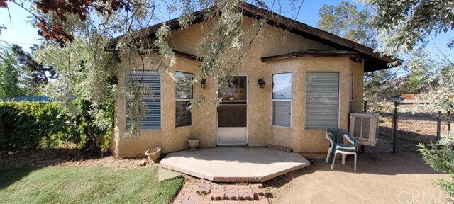 Primary Photo - 14723 Yucca St